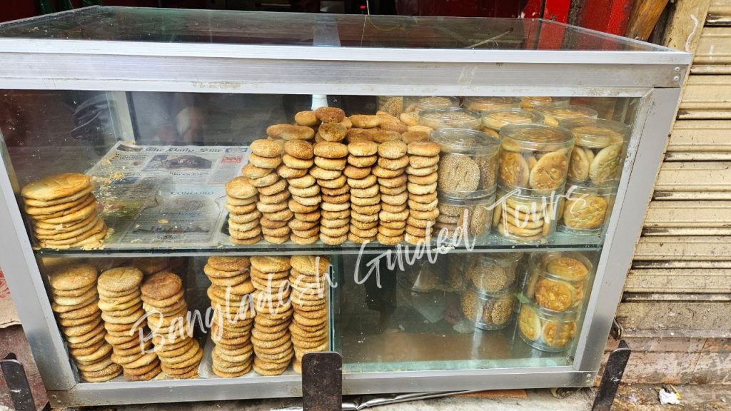 Traditional Bakarkhani flatbread from Old Dhaka, thick layered Mughlai-style bread served with tea, a historic Bangladeshi breakfast food for foreign tourists